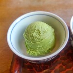 茶フェ ちゃきち - 【2022.3.21(月)】日本茶ジェラート(抹茶一段・抹茶五段・玉露・ほうじ茶・玄米茶)840円の抹茶一段