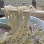 Yanagawa Hanten - 典型的なちょっとクタっとした食感のちゃんぽん麺