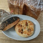 こんがりや - ドライトマトと食パン４と６枚切り