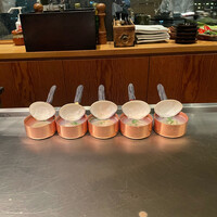 鉄板焼ステーキ 喜扇亭 東京ミッドタウン店 - 名物・蛤の吸い物