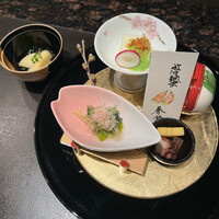 鉄板焼ステーキ 喜扇亭 東京ミッドタウン店 - 前菜盛合せ・啓蟹春分