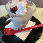 桜小町 - 選べるデザート　黒胡麻豆乳パンナコッタ