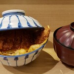 瑞兆 - かつ丼 1,000円 + 卵ダブル 100円で合計1,100円