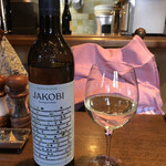 コリス - オーストリアの白、ヤコブ。
      食事との相性がよい