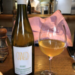 コリス - 皮と種も一緒に仕込まれた白でかなりフレッシュな味わい。程よく苦味が◎