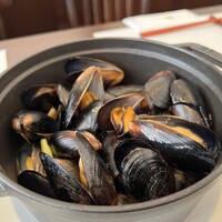 ムール貝の白ワイン蒸し レモングラスのアロマ