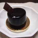 Patisserie Ravi,e relier - ショコラ・キャラメル・サレ