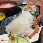 函館朝市 味の一番 - いか刺定食¥1350。