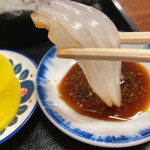 函館朝市 味の一番 - 昆布醤油と生姜でいただきます。