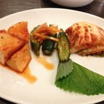 韓食堂 モクチャ - キムチの盛り合わせ