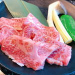 Yakiniku Suehirokan - 特選和牛トモサンカク