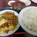 Manfuku rou - 定食は迂闊にご飯大盛りにすると食べ切れない。