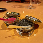 Spice&Dining KALA - キャビアたっぷり(高いのと安いの食べ比べ)