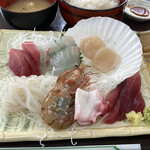うろこいち - 料理写真:刺身定食1600円