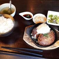 BeefGarden 二子玉川 - Beef Garden特製 黒毛和牛ハンバーグ(ダブル・和風おろしソース)、ご飯、スープ、サラダ、小鉢セット