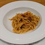 La Stalla - キタッラ　フルーツトマトのアーリオオーリオ　羅臼産のうに