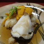 徳うち山 - 椎茸と帆立のしんじょう 甘鯛と雲丹
      
