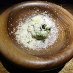 yokoyama - 紋甲烏賊 緑豆（空豆・枝豆・うすい豆）を昆布出汁で炊いたジュレ