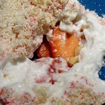 yokoyama - 赤ワインのシロップを減圧調理した苺  ココナッツのエスプーマ ホワイトチョコとフォアグラのテリーヌ