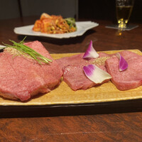 黒毛和牛焼肉 虎斑 北新地店 - 