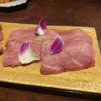 黒毛和牛焼肉 虎斑 北新地店 - 