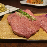 黒毛和牛焼肉 虎斑 北新地店 - 