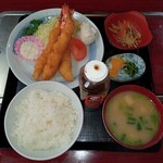 中村屋 - エビフライ定食