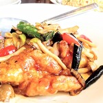 中国料理 四川  - 大エビの唐辛子炒め　野菜たっぷり、エビチリぐらいの辛さ