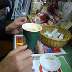 フレッシュロースター 珈琲問屋 - イートインで休憩～