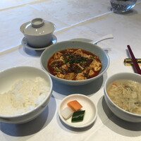 四川豆花飯荘 東京店 - 四川ランチセット（豆花飯荘 麻婆豆腐） 1,650円（税込）