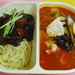 韓国料理 皇帝 - チャン・ジャー麺  --ジャージャー麺とチャンポン麺のハーフ＆ハーフ 짬짜면    1500円