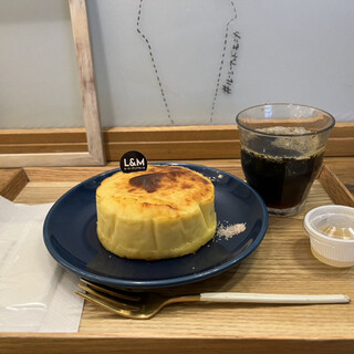 ルーシー&モニカ_1