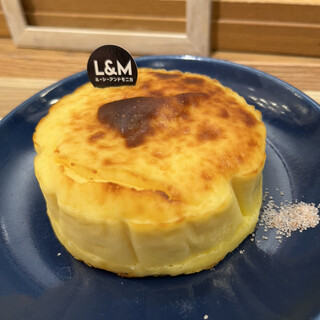 ルーシー&モニカ_0