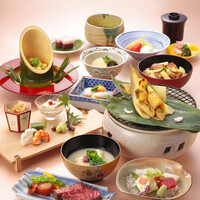 季節のの食材を使用した懐石コース