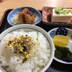 Mei getsu - ご飯・小鉢・漬物