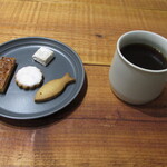 ナギ コーヒー&ベイク - 焼き菓子とエチオピア