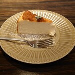 cheese Meat Mania KU-DETA - バスクチーズケーキ