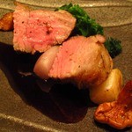 ジュアンレパン - バスク豚肩ロースのロティ　マディラソース