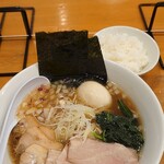 貝出汁らぁ麺 燈や - 特製貝出汁醤油らぁ麺と小ライス
