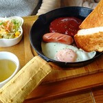 るるかふぇ - 鉄板ハンバーグモーニングです➰