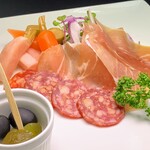 Prosciutto & salami with Kamakura vegetable pickles