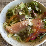 伊庵 - 粉チーズのサラダ