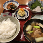 Sakanamachi Saji - 刺身はアイナメ、小鉢2品とネギま汁