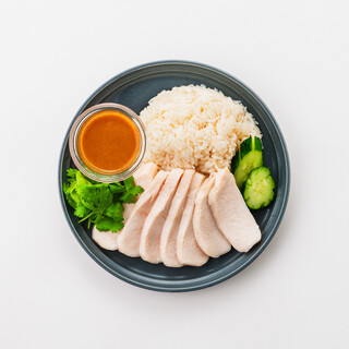 Delicious chicken burritos and khao man gai that can only be enjoyed at a specialty store