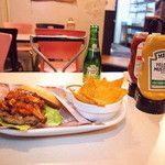 サンタズダイナー - 秋冬限定メニュー『きのこバーガー（デミグラスソース）』