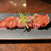 黒毛和牛焼肉 虎斑 北新地店 - 