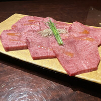 黒毛和牛焼肉 虎斑 北新地店 - 