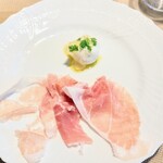 La Brianza - ボッコンチーニトマトジュレサンダニエーレ。とろける舌触り甘みとコク、後味に軽快感あり　美味しい美味しい♡