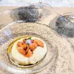 La Brianza - ホワイトアスパラガスフラン塩水雲丹。いい雲丹が入ったからと貴重な機会ありがとうございます☆(*^^*) たっぷり乗って贅沢〜