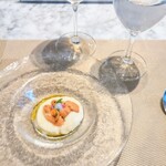 La Brianza - ホワイトアスパラガスフラン雲丹とロッカトレビアーノダブルッツォ。